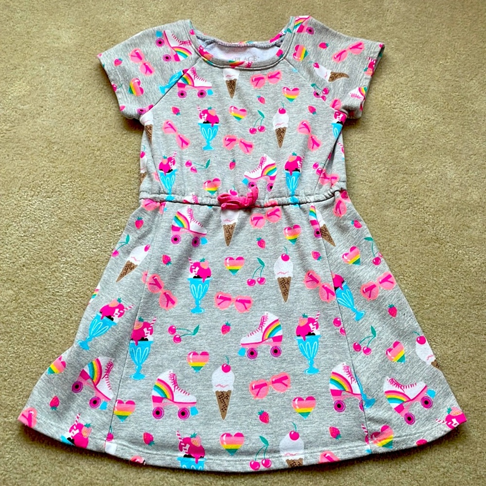 Roller skates and ice cream dress